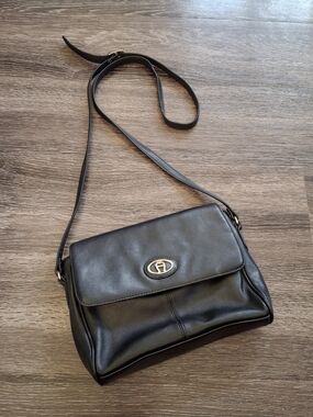 Aigner Black Leather Crossbody Bag with Gold Accent Soft